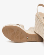 Load image into Gallery viewer, NeroGiardini E616021 in Gold