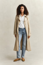 Load image into Gallery viewer, Gant Shield Piqué Polo Shirt in White