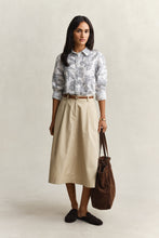 Load image into Gallery viewer, Gant Floral Print Shirt in Evening Blue