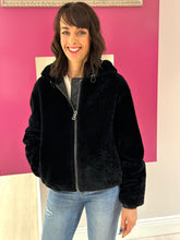 Load image into Gallery viewer, Ventcouvert Black Lambskin Jacket
