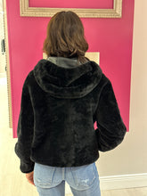 Load image into Gallery viewer, Ventcouvert Black Lambskin Jacket
