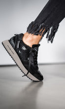 Load image into Gallery viewer, Kennel & Schmenger Gin Runner in Black