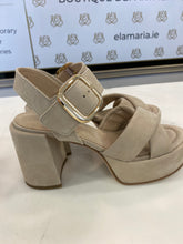 Load image into Gallery viewer, Kennel & Schmenger Soft Nubuk High Heels