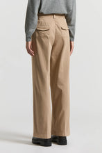 Load image into Gallery viewer, Peserico Peach-Finish Cotton Twill Trousers