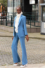 Load image into Gallery viewer, Edeline Lee Ruff Blouse in Ivory