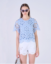 Load image into Gallery viewer, Silvian Heach Lace Blouse
