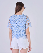 Load image into Gallery viewer, Silvian Heach Lace Blouse
