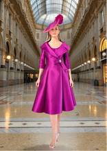 Load image into Gallery viewer, Teresa Ripoll 3722 Puce with A-Line