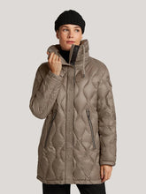 Load image into Gallery viewer, Reset Verona Quilted Jacket in Fossil