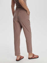 Load image into Gallery viewer, Varley Alana Slim Tapered Cuff Pants 27 in Antler