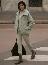 Load image into Gallery viewer, Varley Fabia Quilted Jacket in Shadow