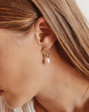 Load image into Gallery viewer, EDBLAD Swivel Earrings in Pearl/Gold