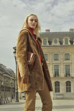 Load image into Gallery viewer, Ventcouvert Reversible Lambskin Coat in Camel
