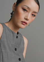 Load and play video in Gallery viewer, Riani Wide Fit Trousers with Checked Pattern