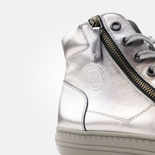 Load image into Gallery viewer, Paul Green High-Top Paul's in Clay