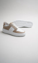 Load image into Gallery viewer, Kennel & Schmenger Turn Trainers in Beige and White
