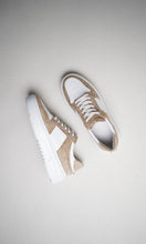 Load image into Gallery viewer, Kennel & Schmenger Turn Trainers in Beige and White