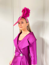 Load image into Gallery viewer, Teresa Ripoll 3722 Puce with A-Line