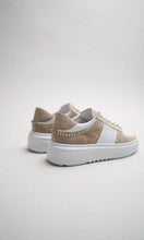 Load image into Gallery viewer, Kennel & Schmenger Turn Trainers in Beige and White