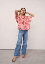 Load image into Gallery viewer, 0039 Italy Daisy Blouse in Pink
