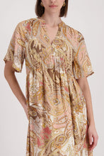 Load image into Gallery viewer, Monari Maxi Dress with Paisley Pattern
