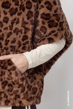 Load image into Gallery viewer, Monari Faux fur jacket with leopard print
