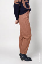 Load image into Gallery viewer, Monari Barrel Leg Cords
