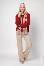Load image into Gallery viewer, Monari Diamond-Patterned Knitted Scarf
