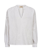 Load image into Gallery viewer, Mos Mosh Linen Blouse in White
