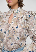 Load image into Gallery viewer, Dea Kudibal Yara Blouse in Petite Fleur
