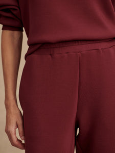 Varley The Slim Cuff Pant 27.5" in Deep Maroon