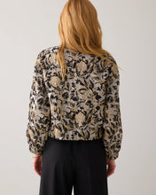 Load image into Gallery viewer, Summum Fancy Boxy Jacket in Black
