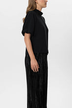 Load image into Gallery viewer, Luisa Cerano Blouse with Balloon Sleeves in Black
