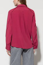 Load image into Gallery viewer, Luisa Cerano Silk Blend Shirt in Berry Pink
