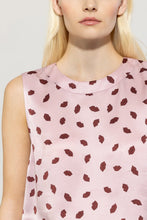 Load image into Gallery viewer, Luisa Cerano Silk Top with Lips Print in Fresh Rose
