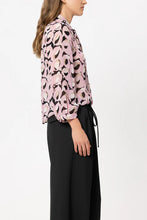 Load image into Gallery viewer, Luisa Cerano Shirt Blouse with a Retro Print
