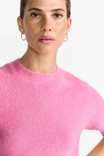 Load image into Gallery viewer, Rich &amp; Royal Seamless Short Sleeve Sweater in Pink Radiance
