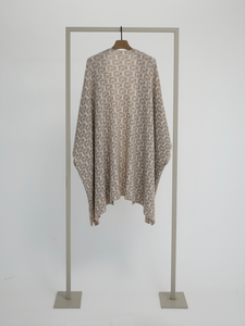 Herzen's Poncho 5004 in Beige/White