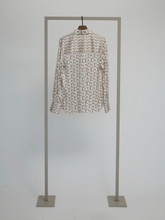 Load image into Gallery viewer, Herzen&#39;s H Print Blouse 6158 in Taupe/ White
