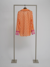 Load image into Gallery viewer, Herzen&#39;s Print Blouse 6195 in Orange
