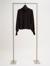 Load image into Gallery viewer, Herzen Jumper in Fondente
