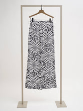 Load image into Gallery viewer, Herzen Trousers in Schiefer Superwhite
