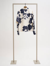 Load image into Gallery viewer, Herzen Blouse in Marino Creamy
