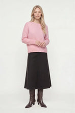 Load image into Gallery viewer, Rich &amp; Royal Knit Sweater in Pink
