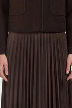 Load image into Gallery viewer, Rich &amp; Royal Pleated Midi Skirt in Chocolate Torte

