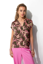 Load image into Gallery viewer, Catnoir Short-Sleeved Blouse in Olive Flower
