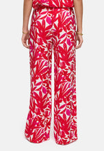 Load image into Gallery viewer, Catnoir Wide-Leg Trousers in Pink
