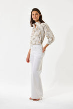 Load image into Gallery viewer, Dea Kudibal EmiDEA NS Blouse in Paeonia White
