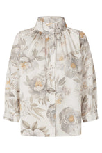 Load image into Gallery viewer, Dea Kudibal EmiDEA NS Blouse in Paeonia White
