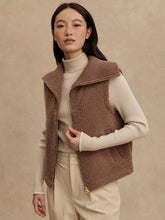Load image into Gallery viewer, Varley Aspen Gilet in Ash Taupe
